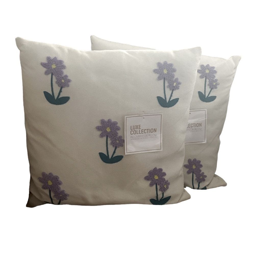 LUXE COLLECTION tufted flower throw pillows 2ct